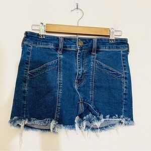 American Eagle Outfitters Super Stretch MIDI Jeans Shorts Size 6 Blue Pockets